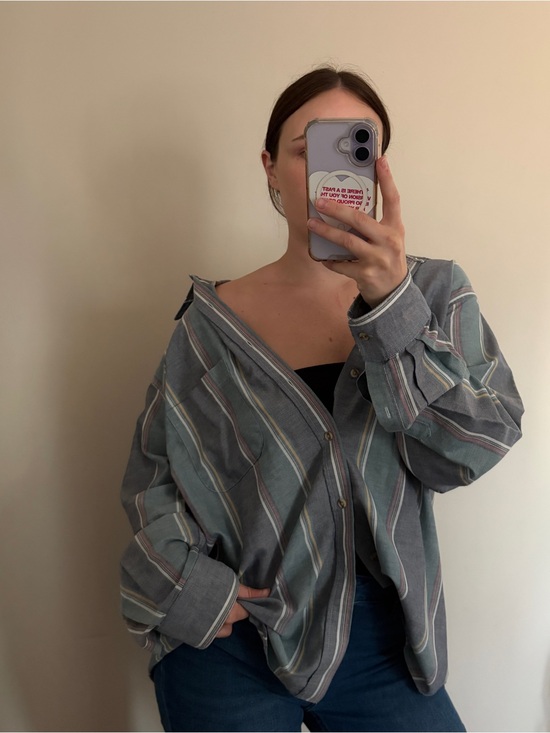 Manhattan Tops - Vintage oversized striped button down top